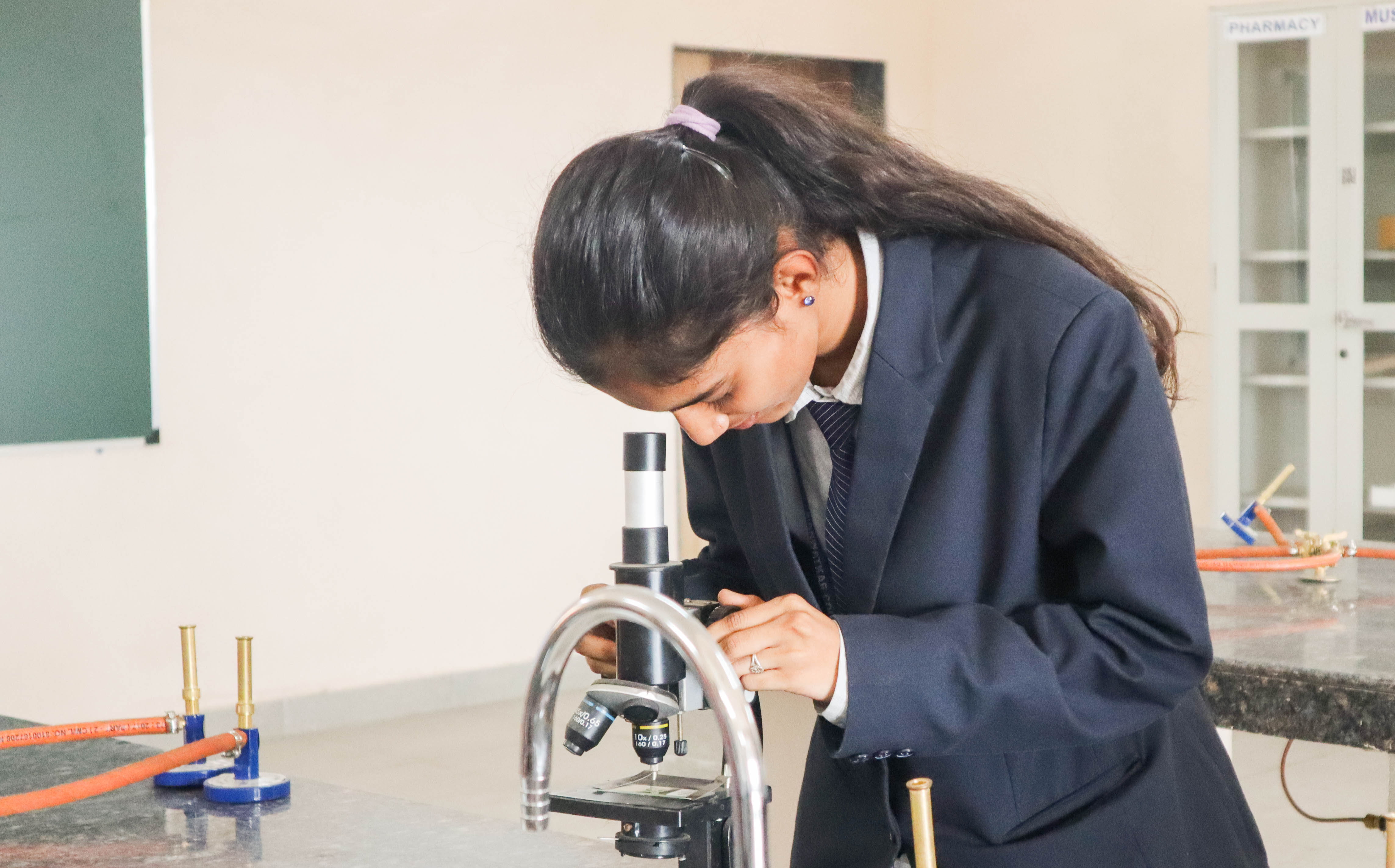 Pharmacy students studying on campus at Manwatkar College of Pharmacy