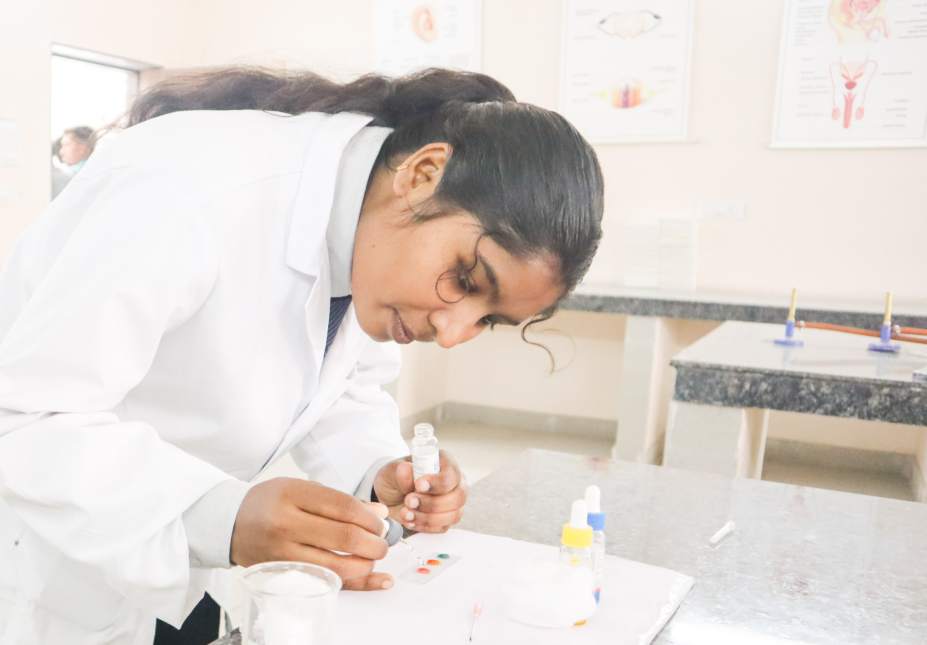 Pharmacy students studying on campus at Manwatkar College of Pharmacy